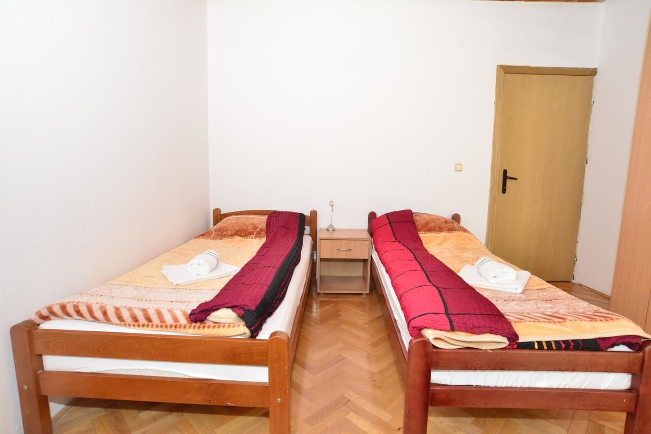 Апартаменты House Sarovic Тиват