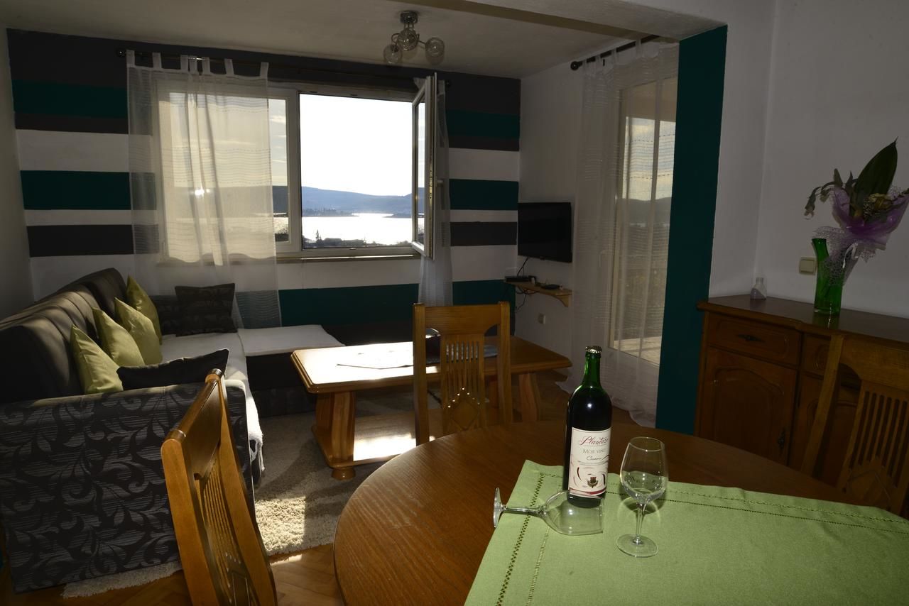 Апартаменты House Sarovic Тиват